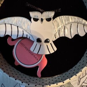 Erstwilder Oscar the Owl Oracle Brooch